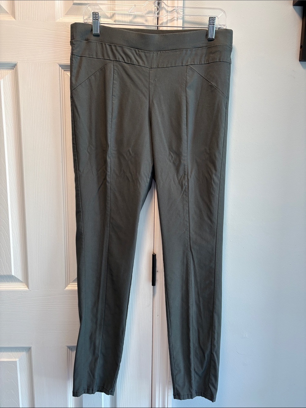 Vera Wang Pull on Skinny Pants- Gray